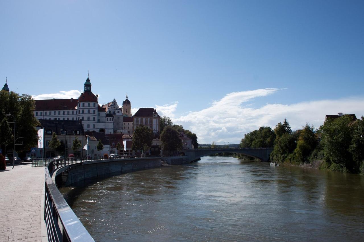 Neuburg New *